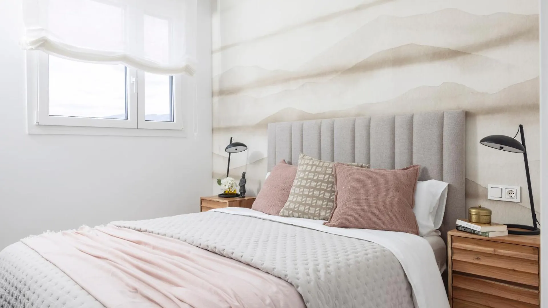 Malaga Urban Sky 3 Bed Apartment 22K إسبانيا