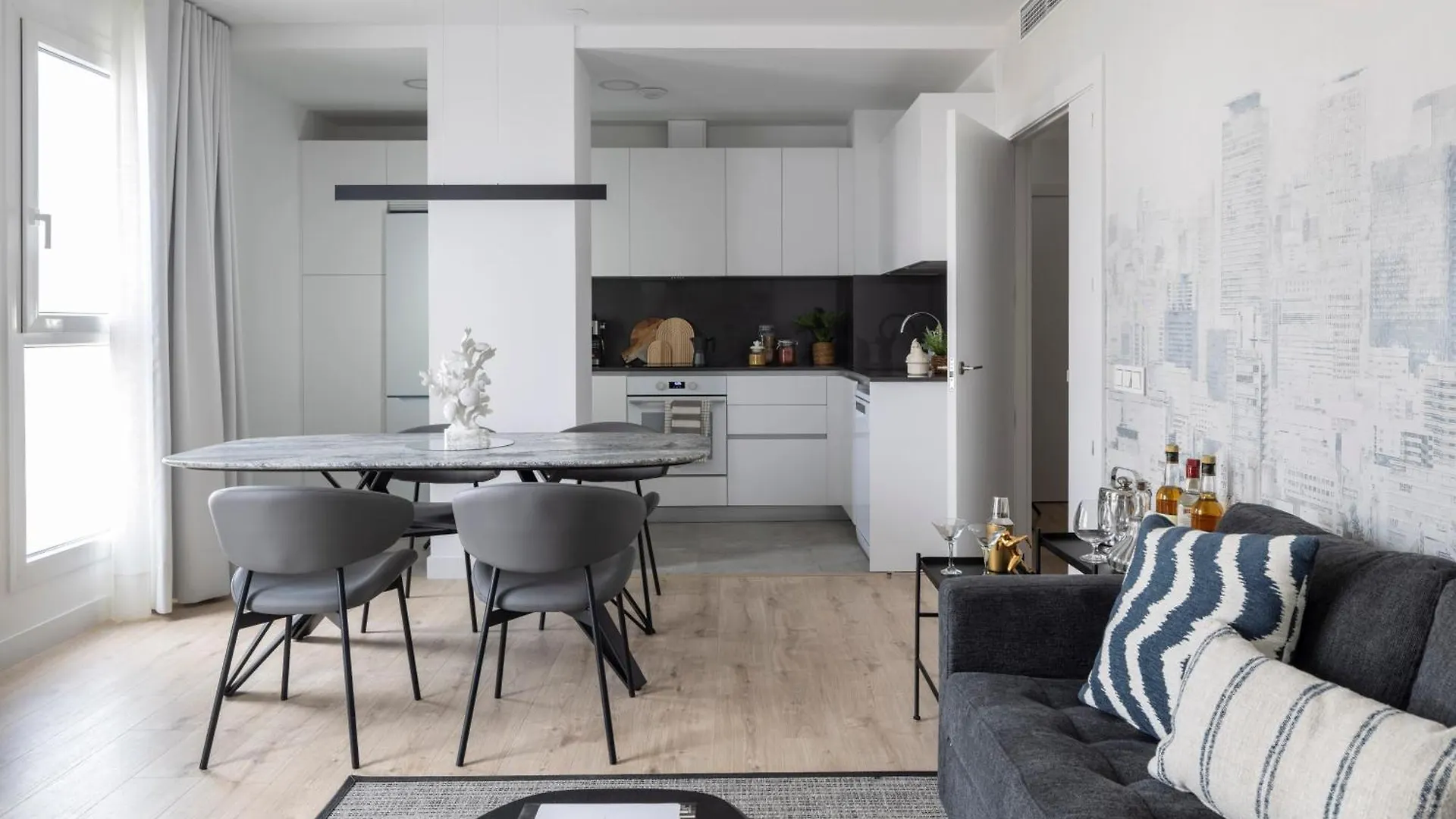 Malaga Urban Sky 3 Bed Apartment 22K