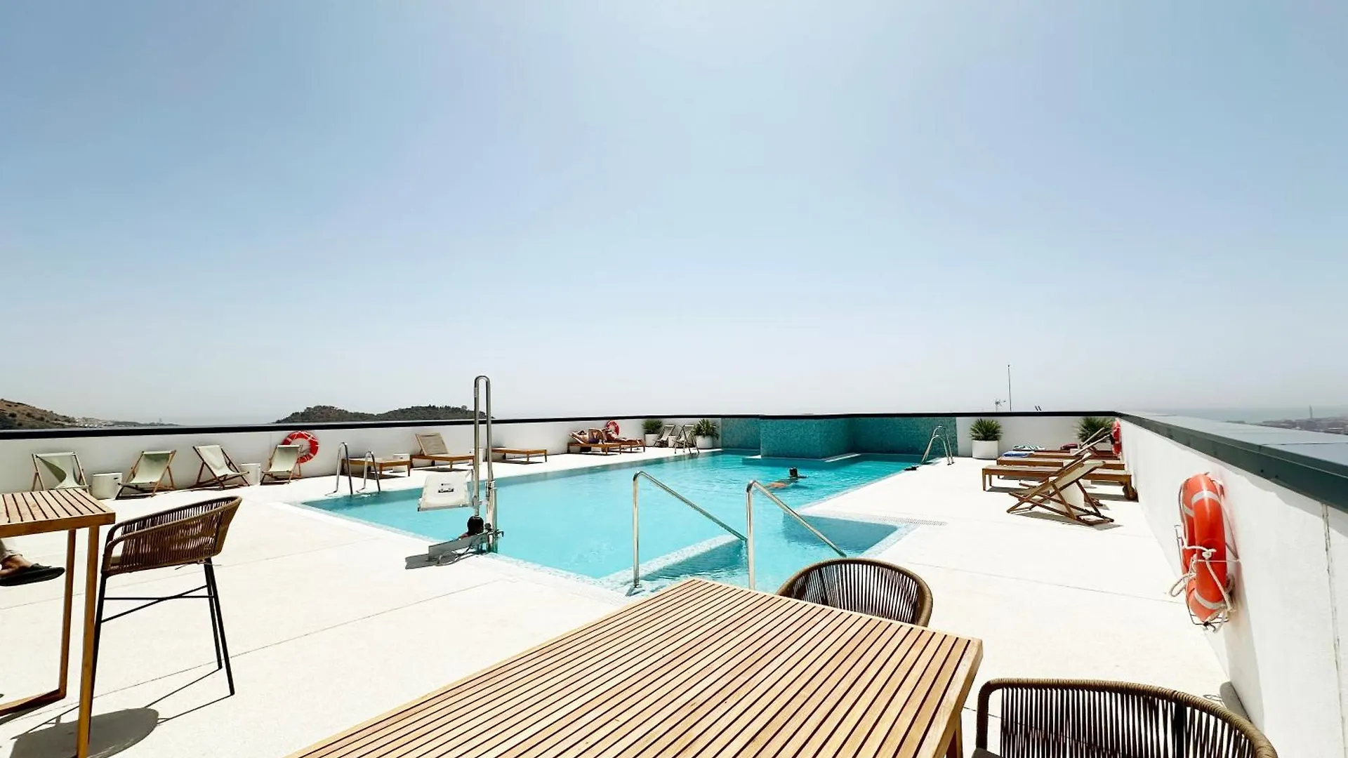 Malaga Urban Sky 3 Bed Apartment 22K