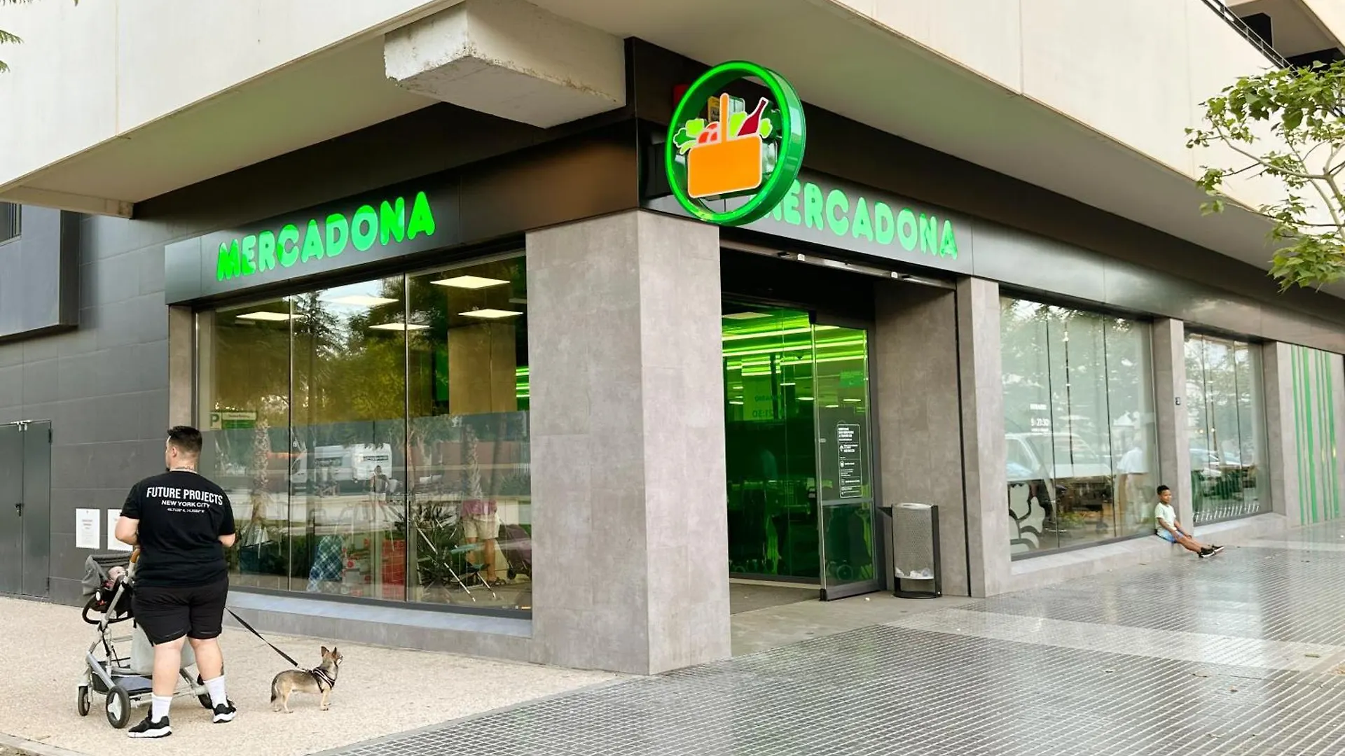 Malaga Urban Sky 3 Bed Apartment 22K إسبانيا